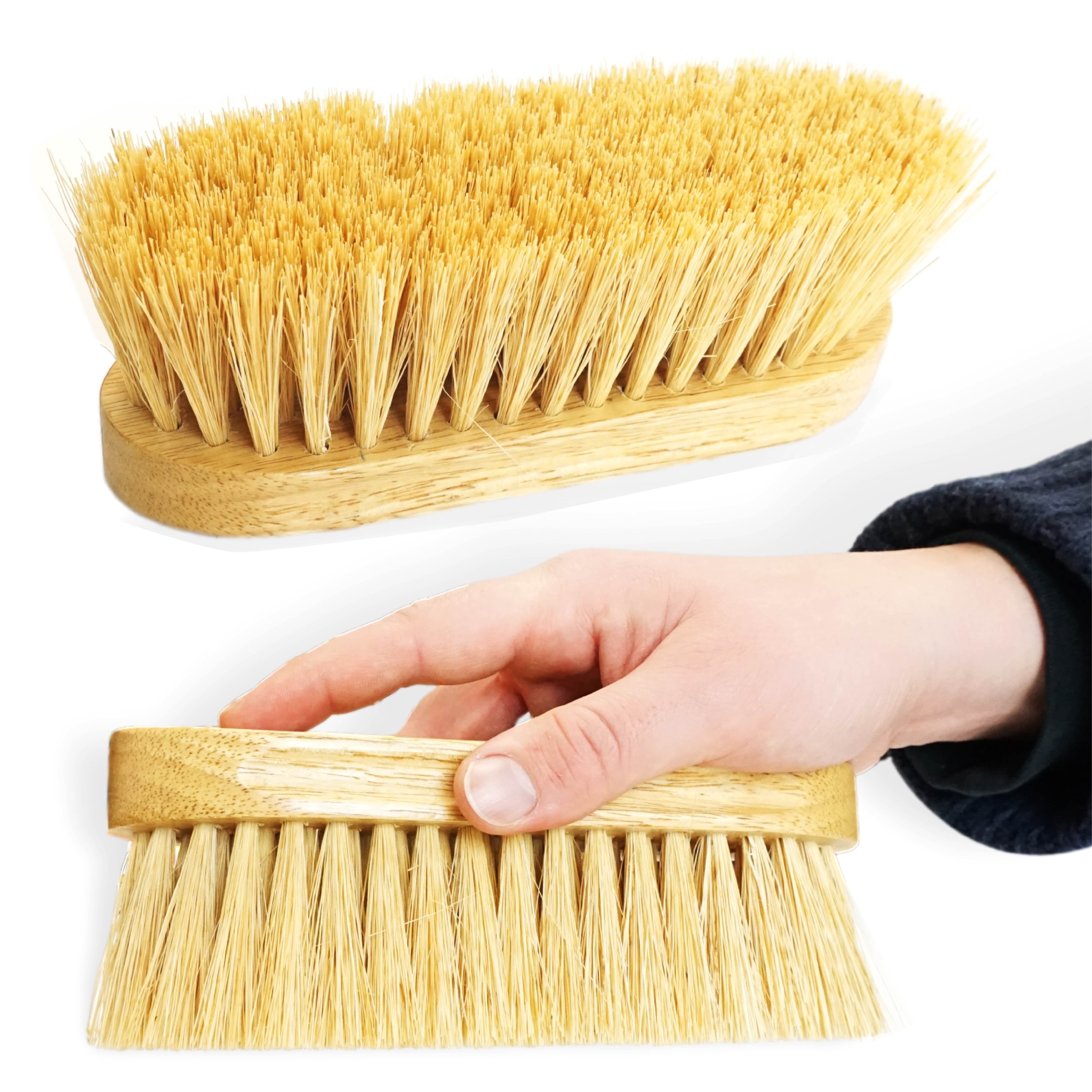 Wurzelbürste mit Holzrücken und langen Borsten
